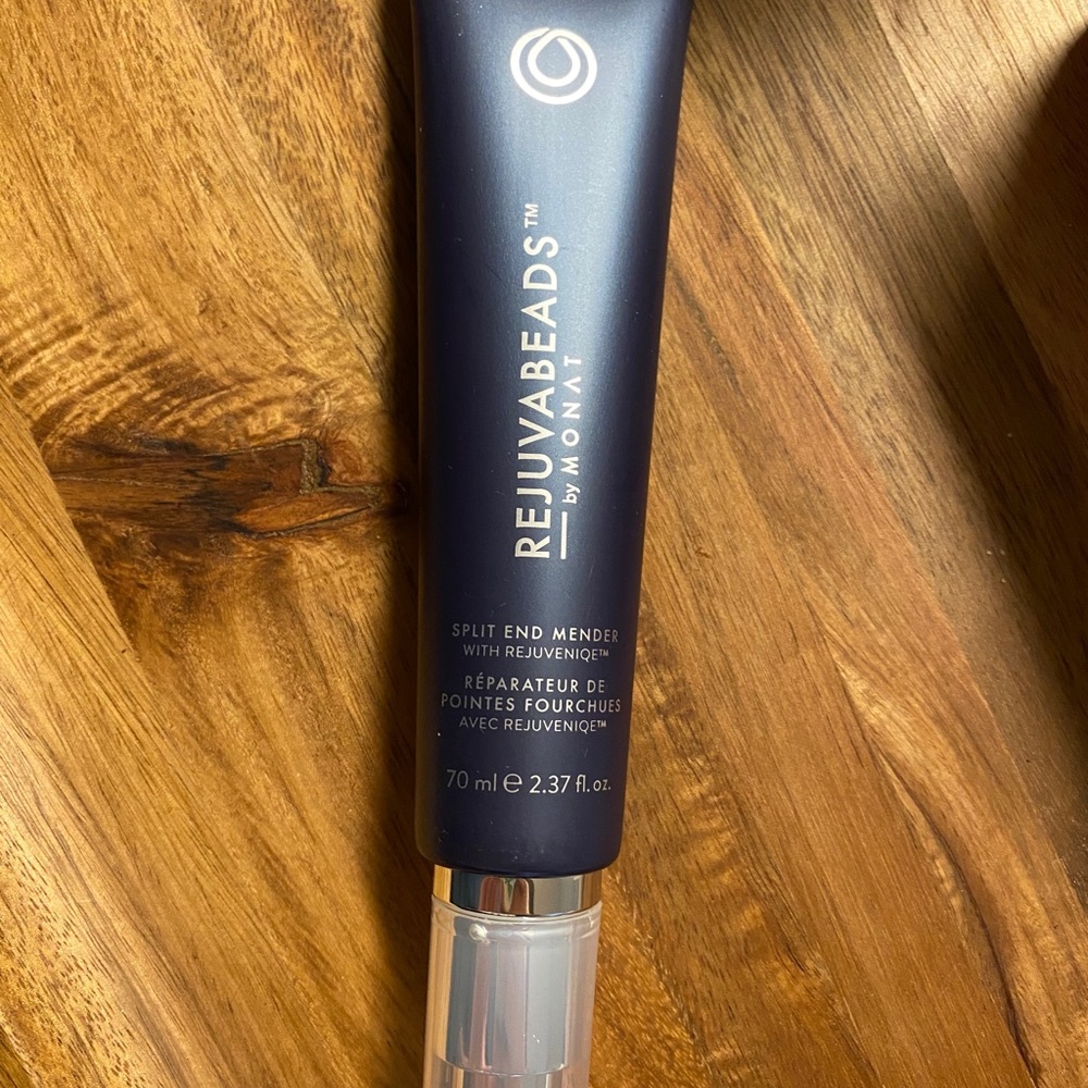 Monat rejuveniqe oil and rejuvabeads